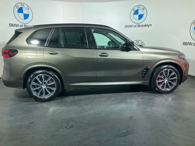 2024 BMW X5 M60i