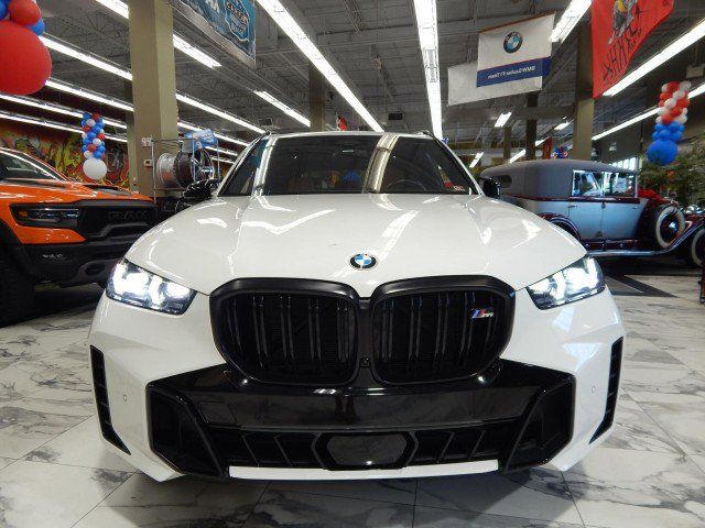 2024 BMW X5 M60i