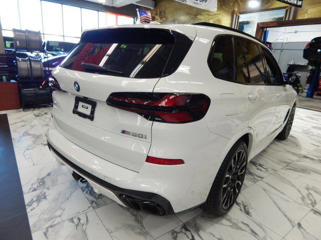 2024 BMW X5 M60i