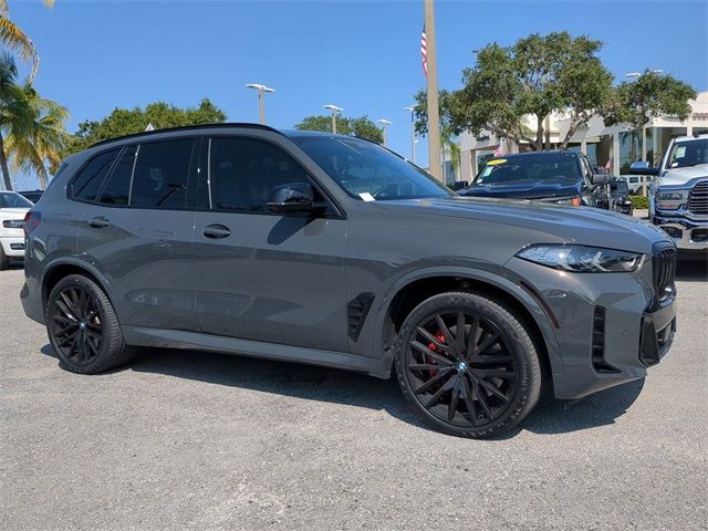 2024 BMW X5 M60i