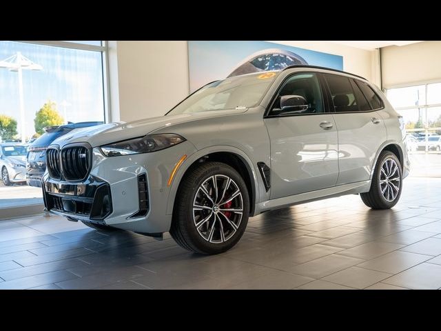 2024 BMW X5 M60i