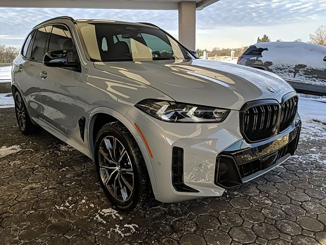 2024 BMW X5 M60i