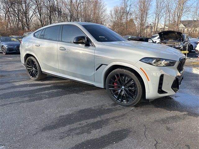 2024 BMW X6 M60i