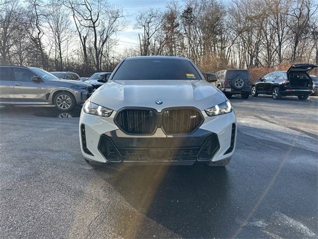 2024 BMW X6 M60i