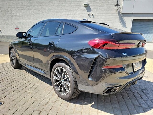 2024 BMW X6 M60i