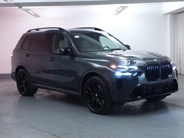 2024 BMW X7 M60i