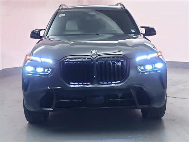 2024 BMW X7 M60i