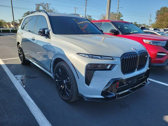 2024 BMW X7 M60i