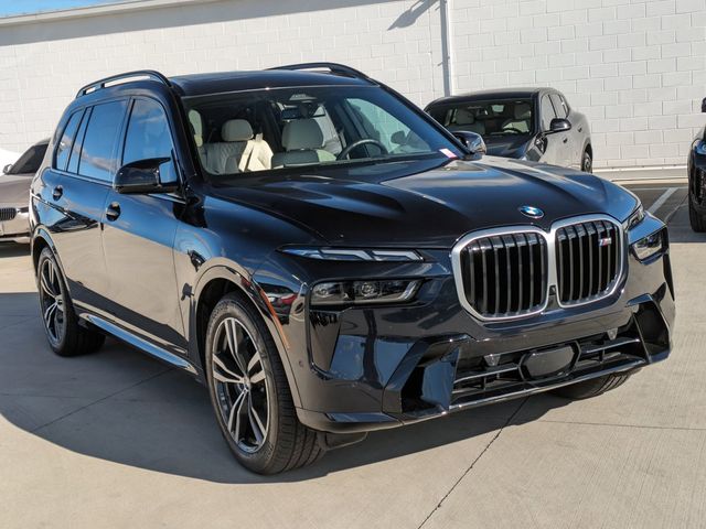 2024 BMW X7 M60i