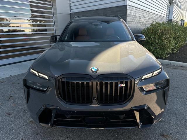 2024 BMW X7 M60i