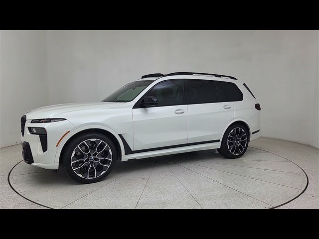 2024 BMW X7 M60i