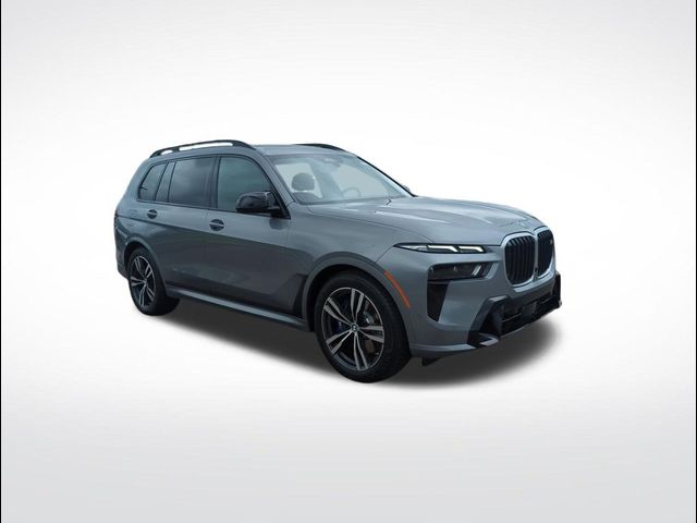 2024 BMW X7 M60i