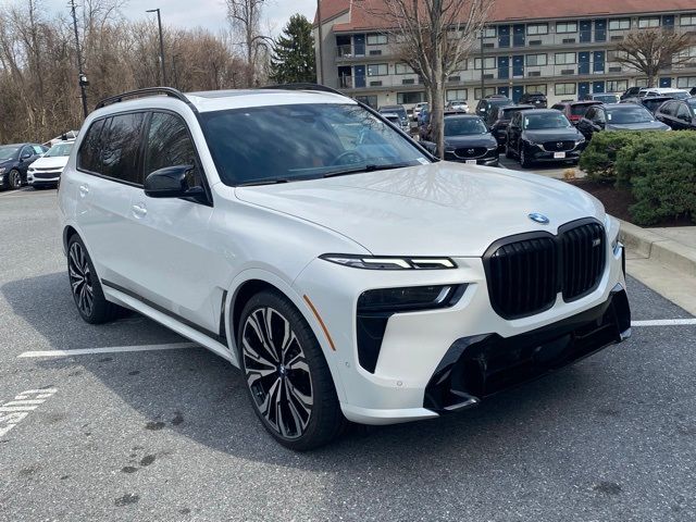 2024 BMW X7 M60i