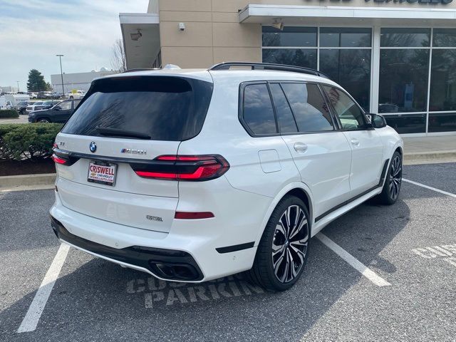 2024 BMW X7 M60i