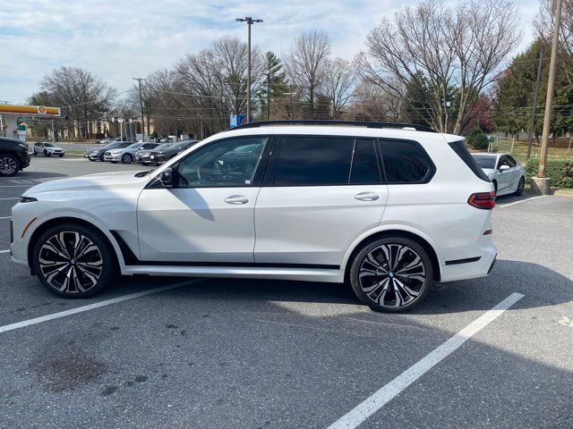 2024 BMW X7 M60i