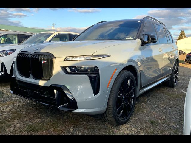 2024 BMW X7 M60i