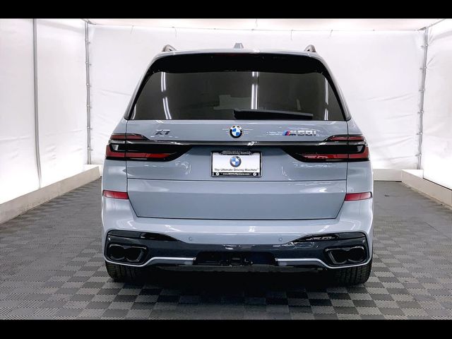 2024 BMW X7 M60i