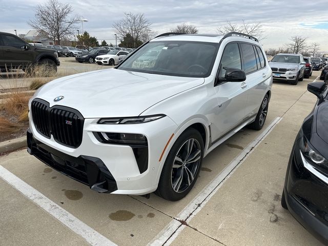 2024 BMW X7 M60i