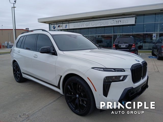 2024 BMW X7 M60i