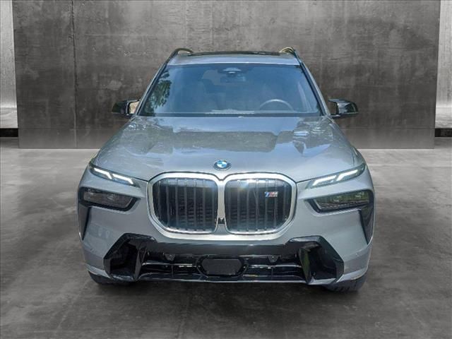 2024 BMW X7 M60i