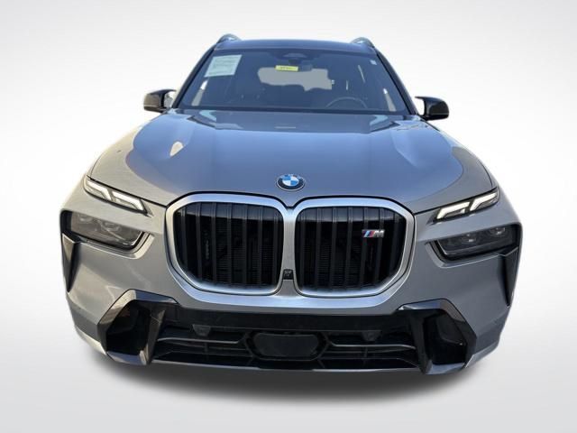 2024 BMW X7 M60i