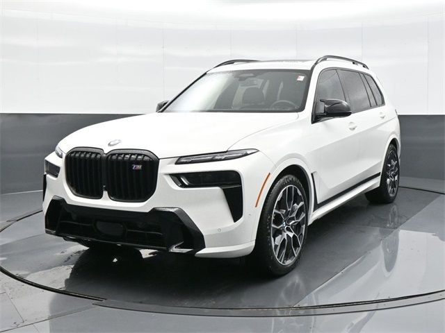 2024 BMW X7 M60i