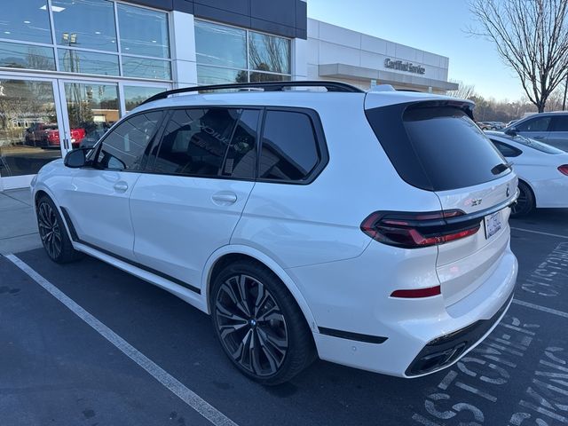 2024 BMW X7 M60i