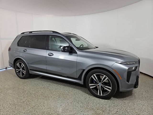 2024 BMW X7 M60i