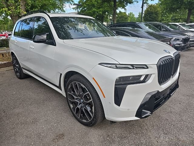 2024 BMW X7 M60i