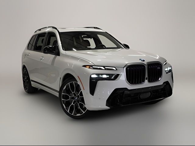 2024 BMW X7 M60i