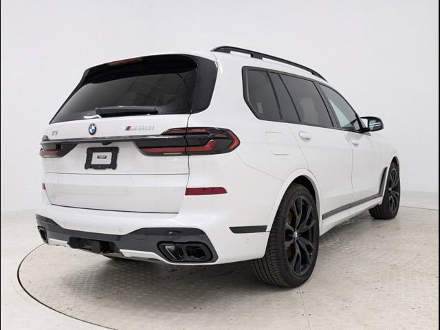 2024 BMW X7 M60i