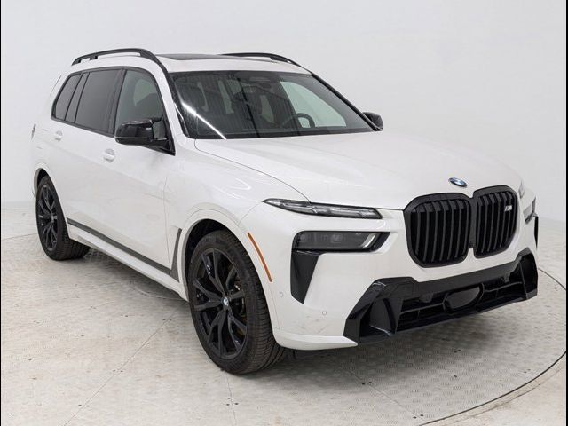 2024 BMW X7 M60i