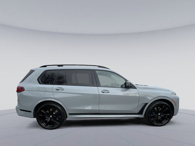 2024 BMW X7 M60i