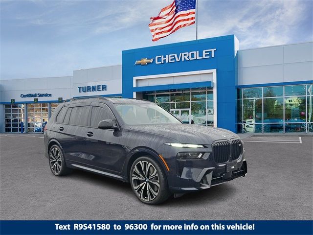 2024 BMW X7 M60i