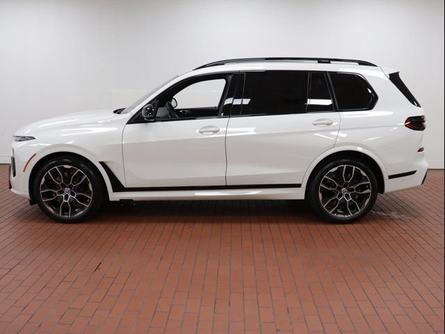 2024 BMW X7 M60i