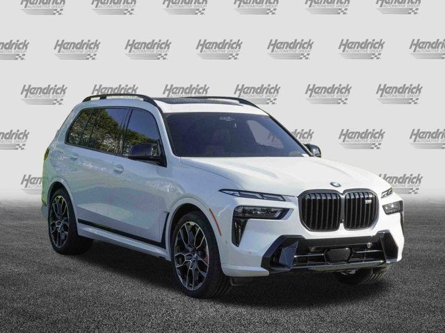 2024 BMW X7 M60i