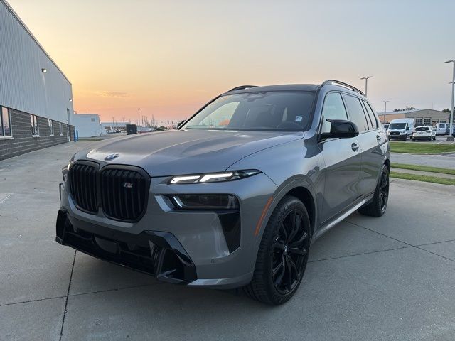 2024 BMW X7 M60i