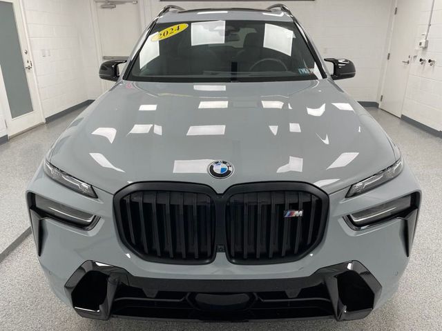 2024 BMW X7 M60i