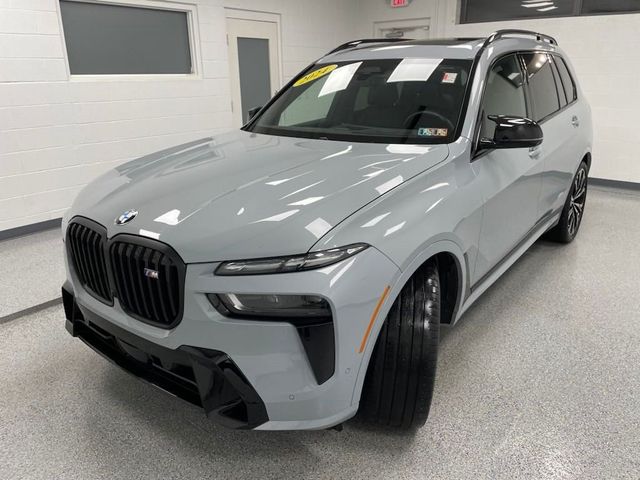 2024 BMW X7 M60i