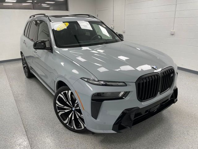 2024 BMW X7 M60i