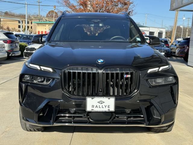 2024 BMW X7 M60i