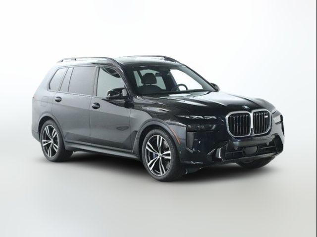 2024 BMW X7 M60i
