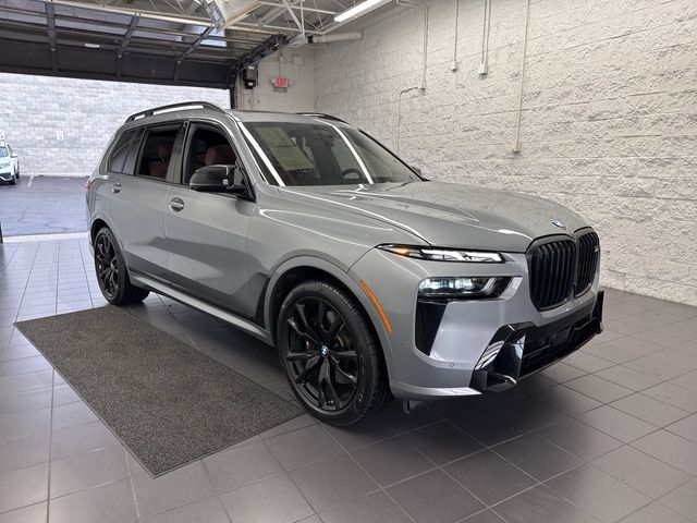 2024 BMW X7 M60i