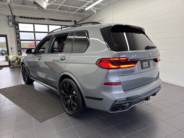 2024 BMW X7 M60i