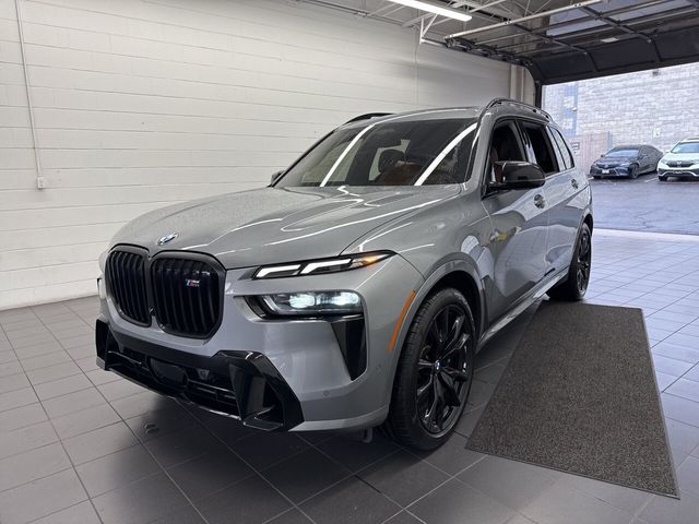 2024 BMW X7 M60i