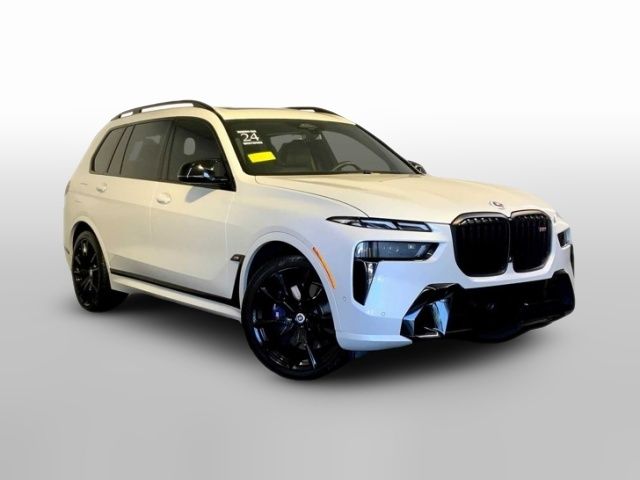 2024 BMW X7 M60i