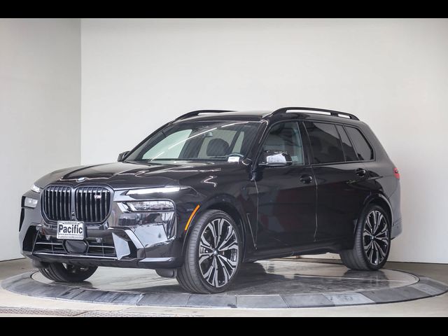 2024 BMW X7 M60i