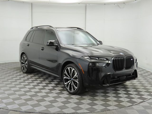 2024 BMW X7 M60i