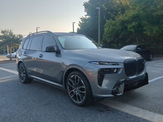 2024 BMW X7 M60i