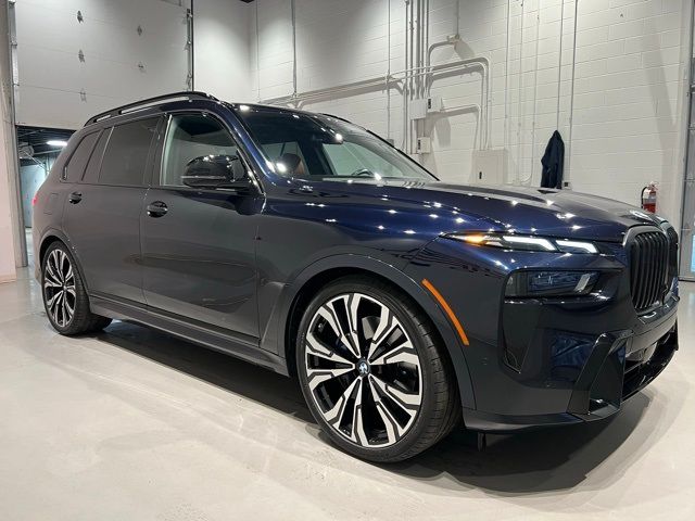 2024 BMW X7 M60i